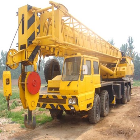 Tadano TG 1200M truck crane